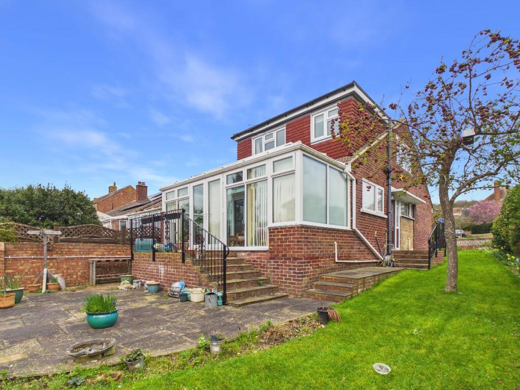 Main image of property: Courtmount Grove, Drayton, PO6 2BN