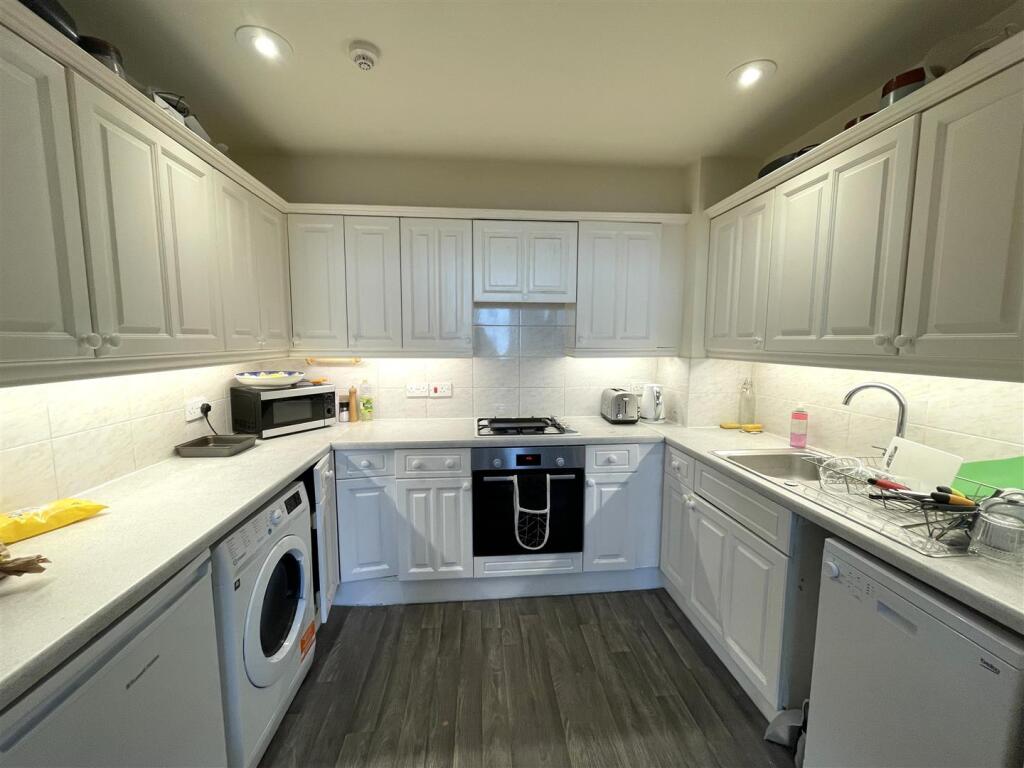 Brunswick Place, Hove - View 2