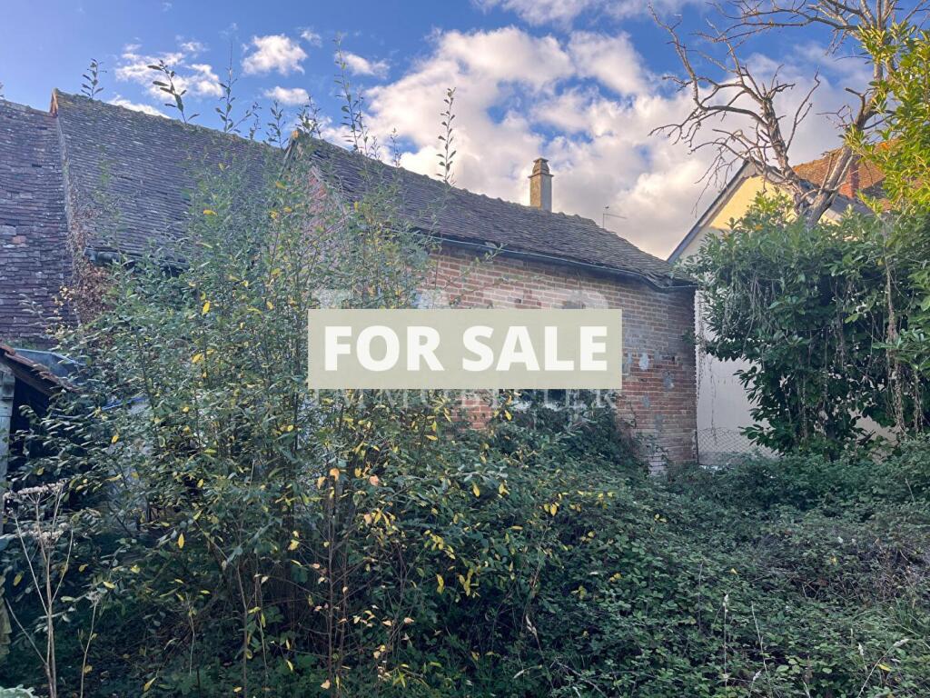Main image of property: Le Mele-sur-Sarthe, Orne, 61170, France