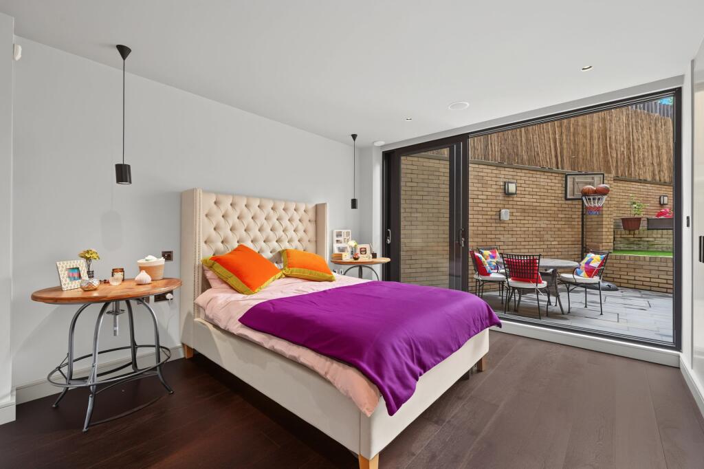 Apartment in London - View 4