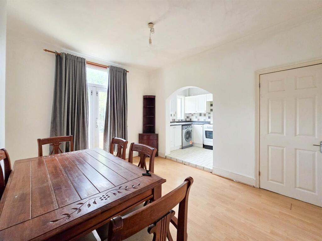 House in Southend-on-Sea, Westcliff-on-Sea - View 4