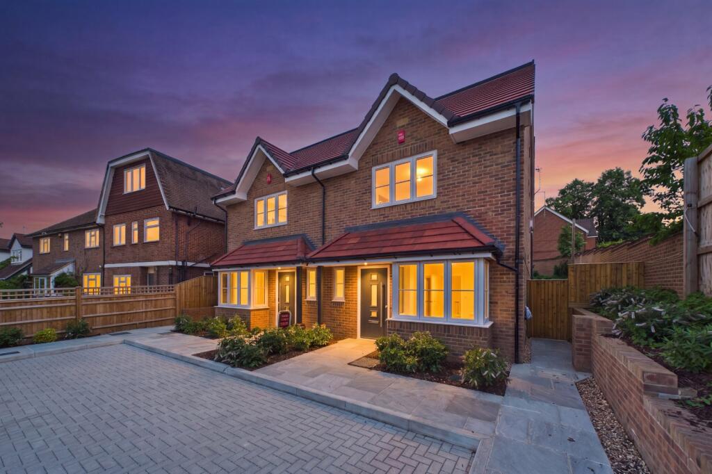 Main image of property: Old Bath Road, Charvil, Reading, Berkshire, RG10