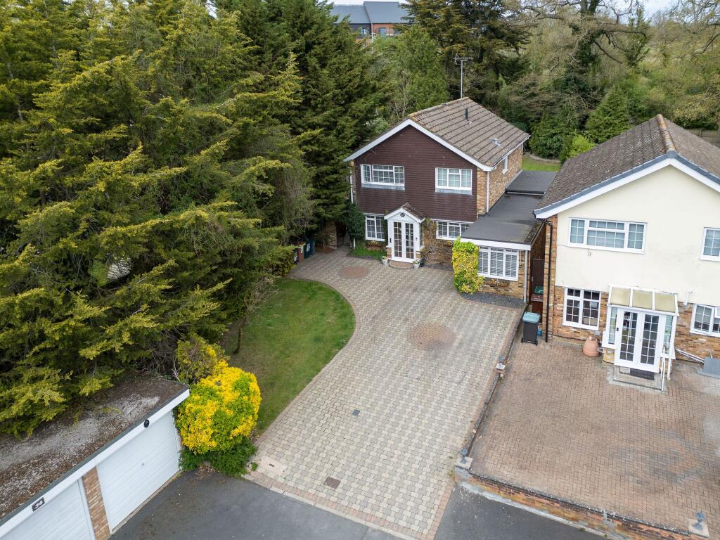 Main image of property: Hangar Ruding, Watford, WD19