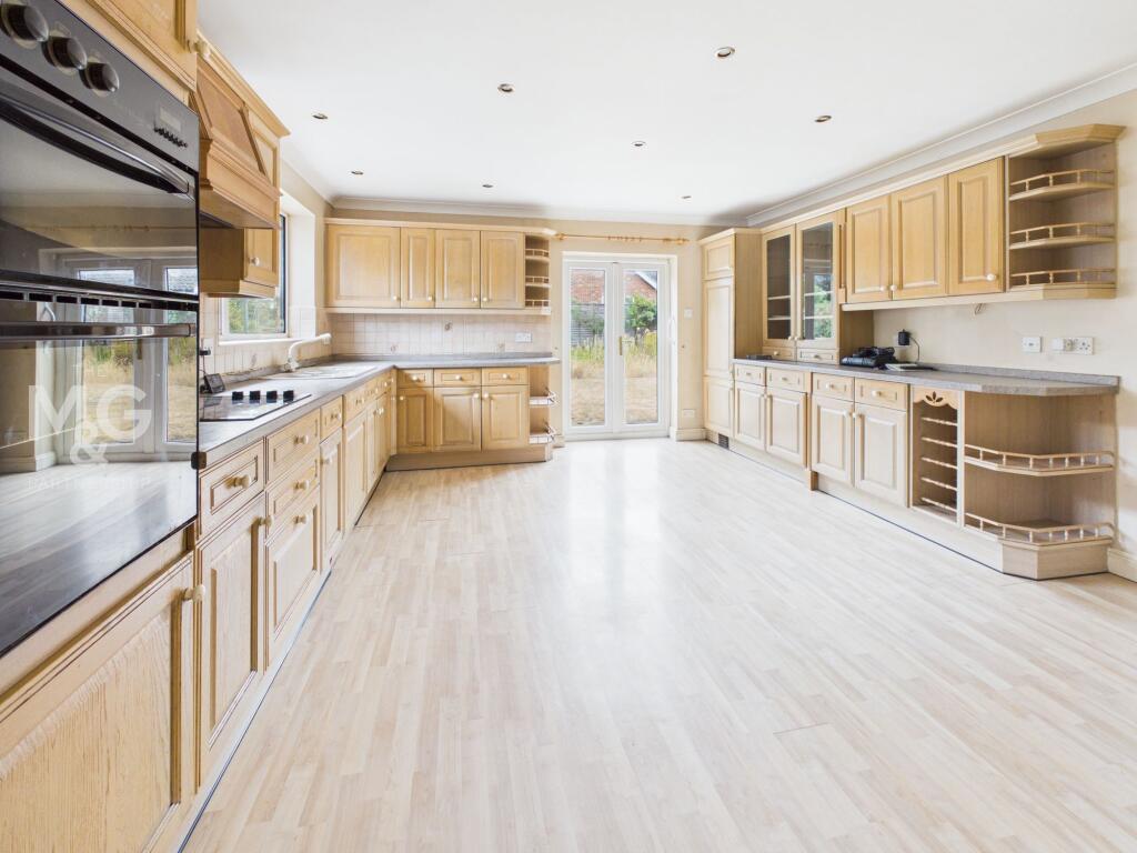 House in Ipswich - View 5