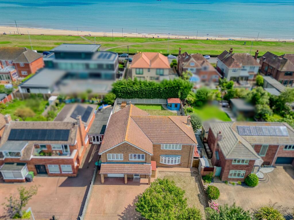Buxton Avenue, Gorleston photo 2