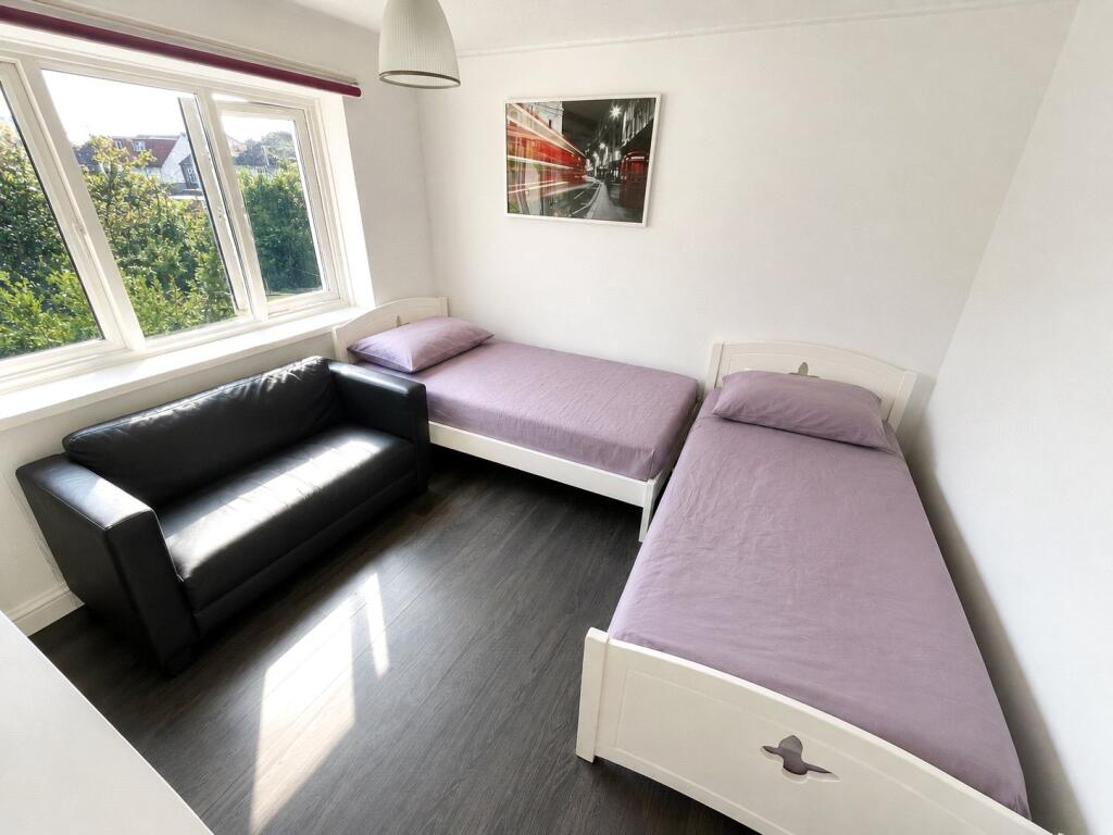 Apartment in London - More