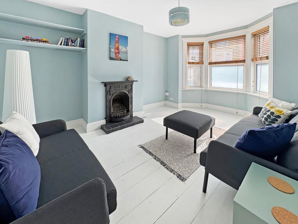 House in Cowes, Isle of Wight - View 2