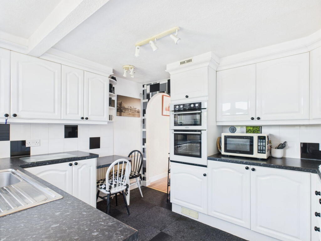 56 Fulwood Drive, Bare, Morecambe, LA4 6RF photo 2