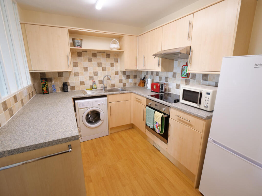 Apartment in Lancaster, Bare, Morecambe - View 5