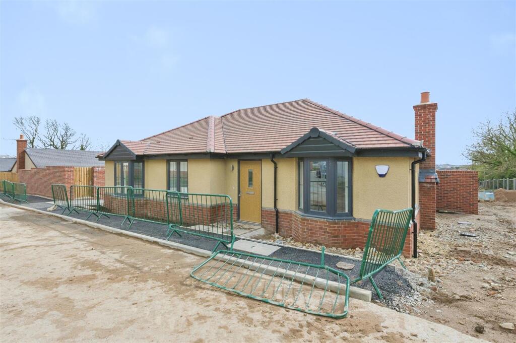 Main image of property: Forest Road, Coalville, LE67