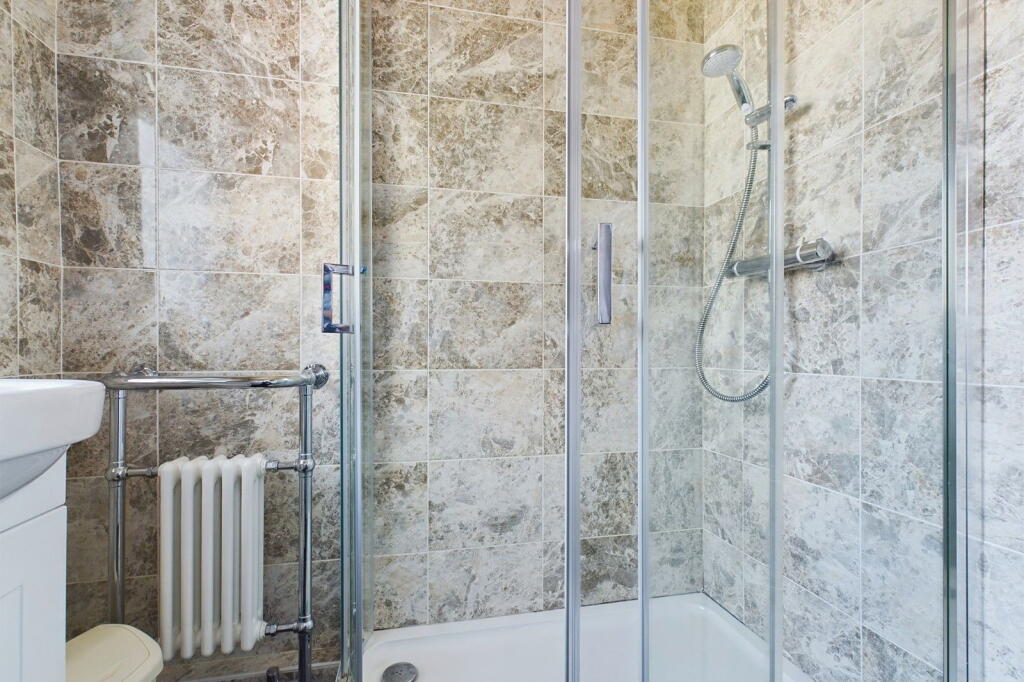 Apartment in Worthing, West Sussex - View 5