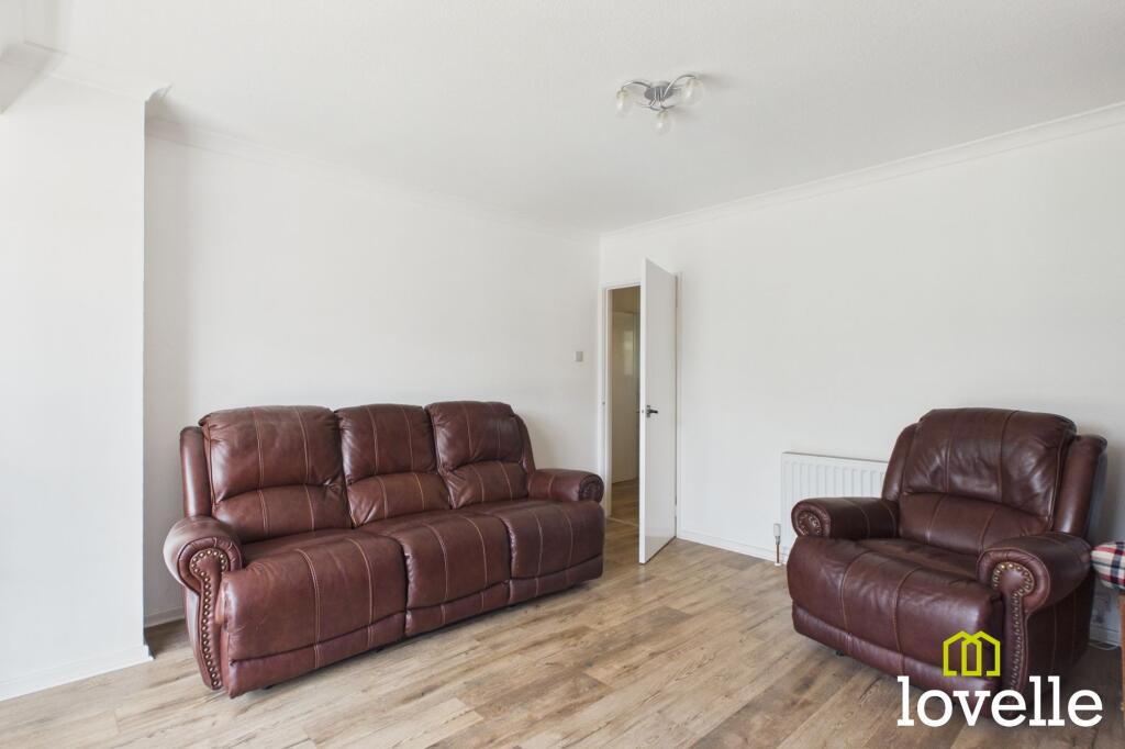 House in Hull - View 3