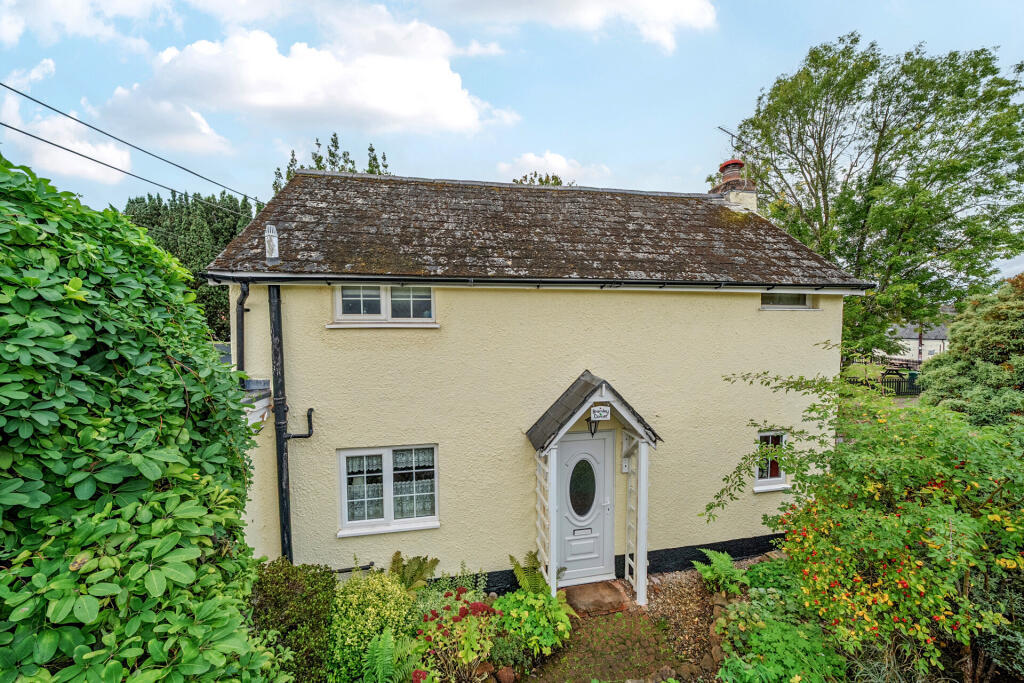 3-bed detached on Russet Mews, Talaton Road, Whimple, Exeter, £350,000