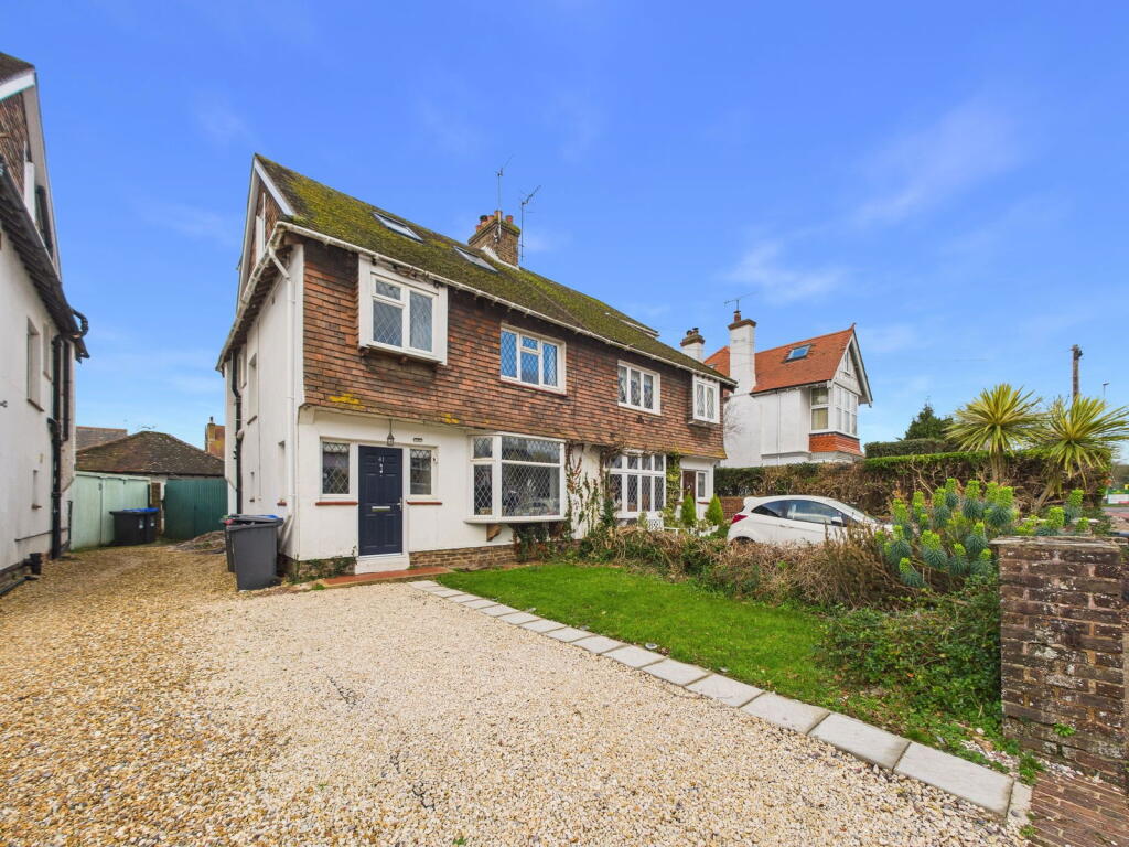 Main image of property: Cissbury Road, Worthing, BN14 9LF