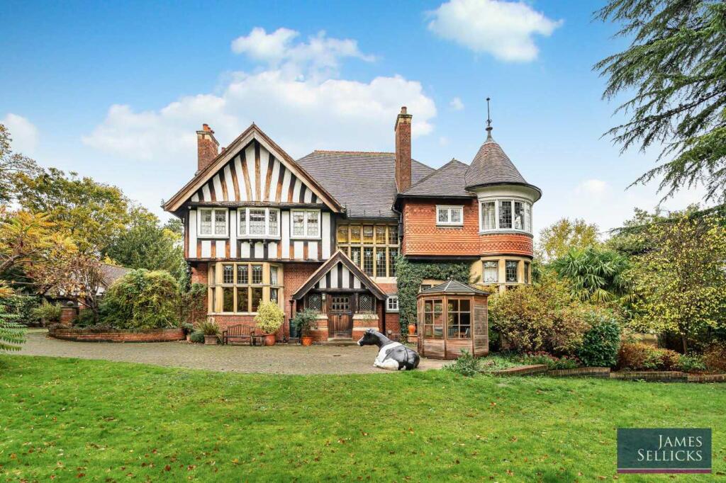 Main image of property: Elmfield Avenue, Stoneygate, Leicester