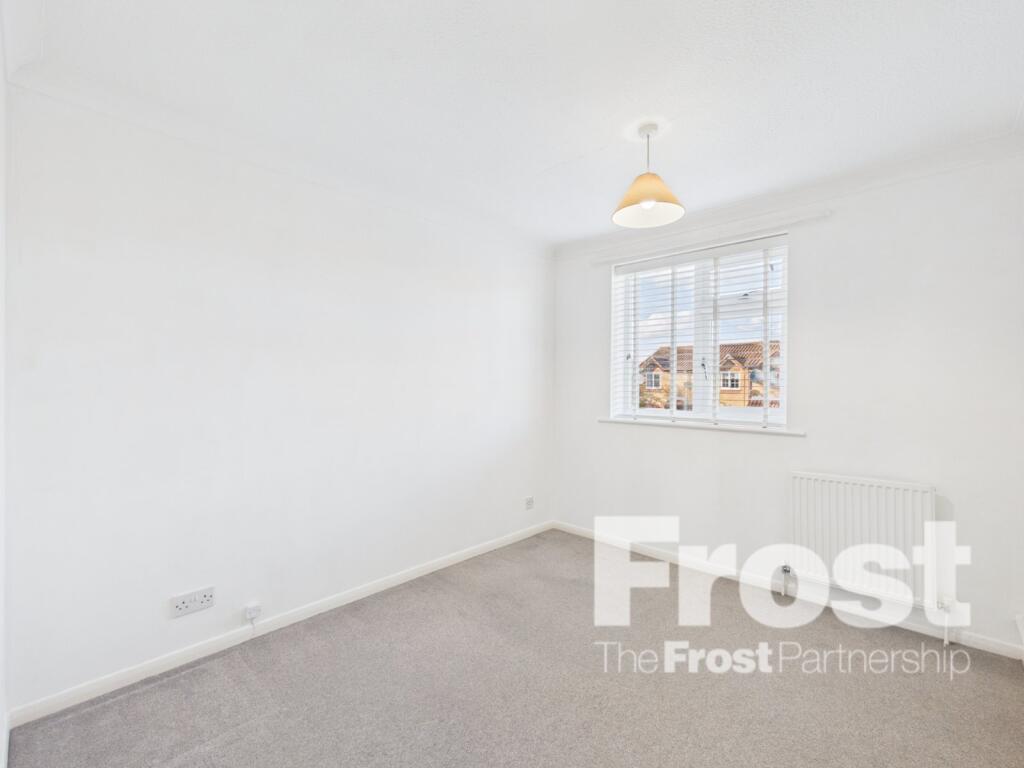 House in Slough - View 4