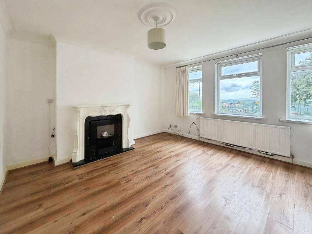 House in Sheffield, Woodthorpe - View 3