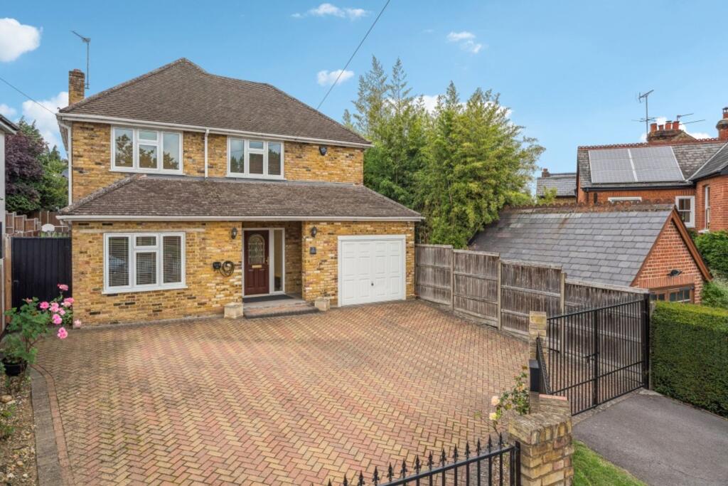 Main image of property: Kingsway, Chalfont St. Peter, SL9
