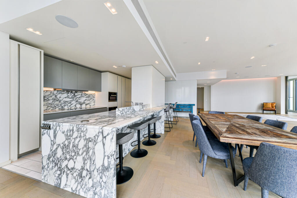 Apartment in London - View 5