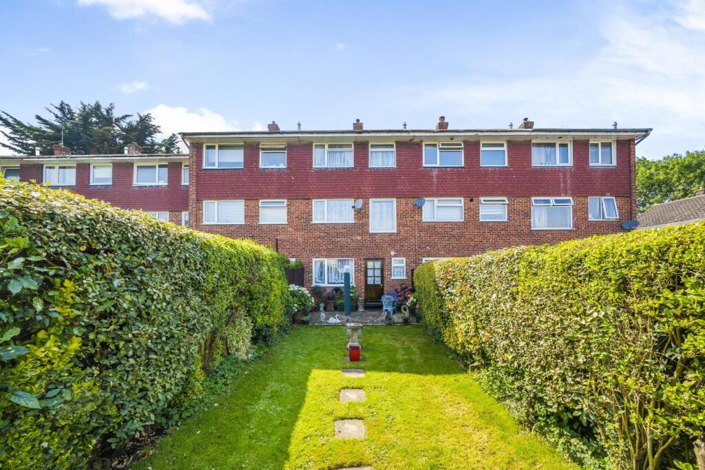 Lunar Close, Biggin Hill, Kent, TN16 photo 2