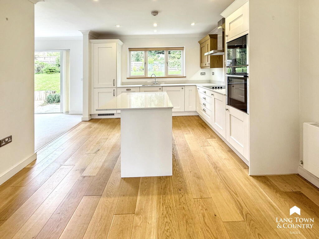 House in Plymouth - View 5