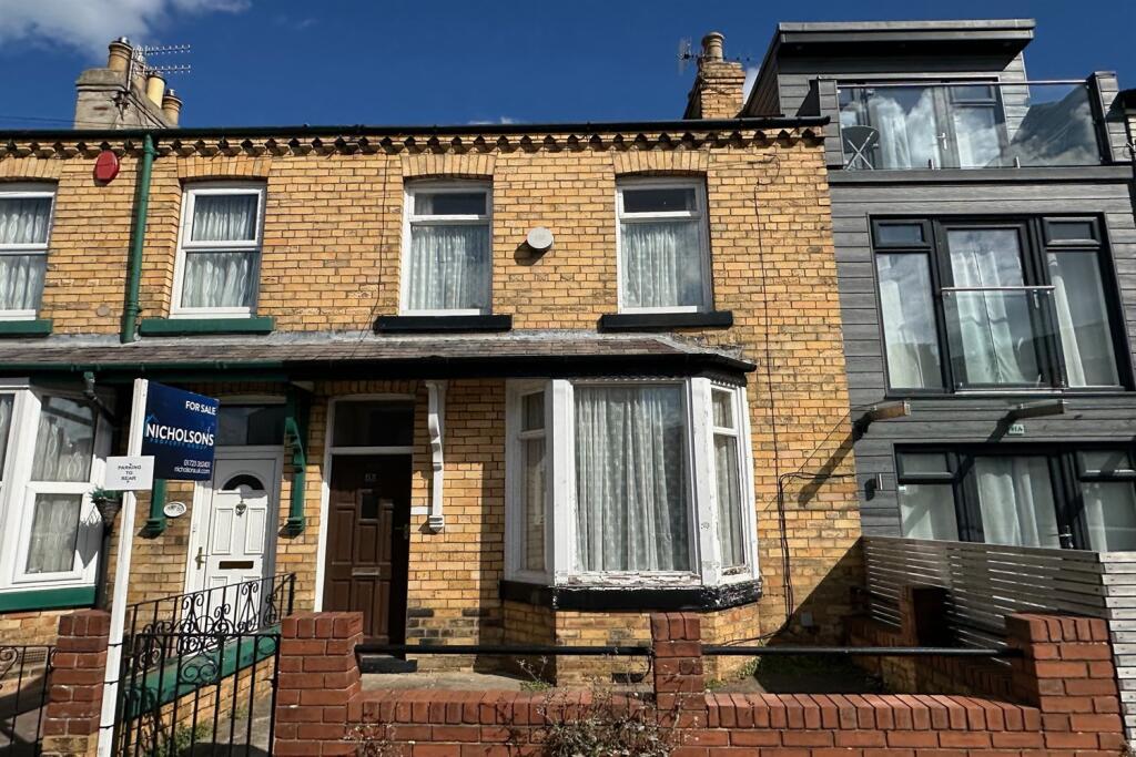 2-bed terraced on St Johns Road, Scarborough , £149,950