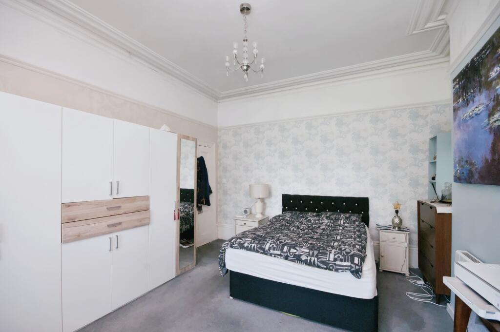 Apartment in Eastbourne, East Sussex - More