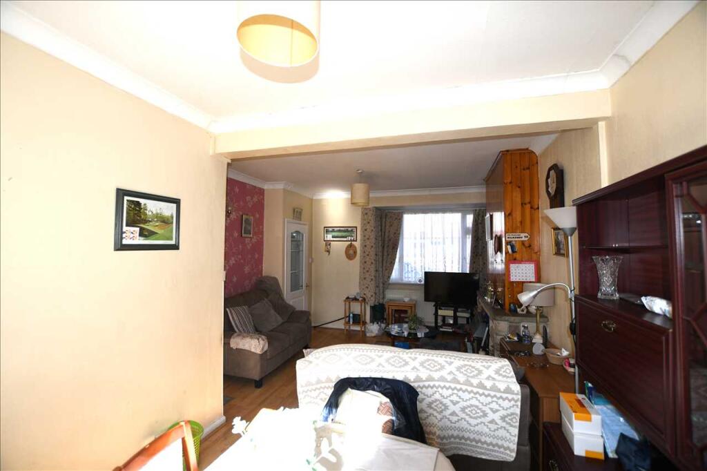 Ingleton Road, London photo 4