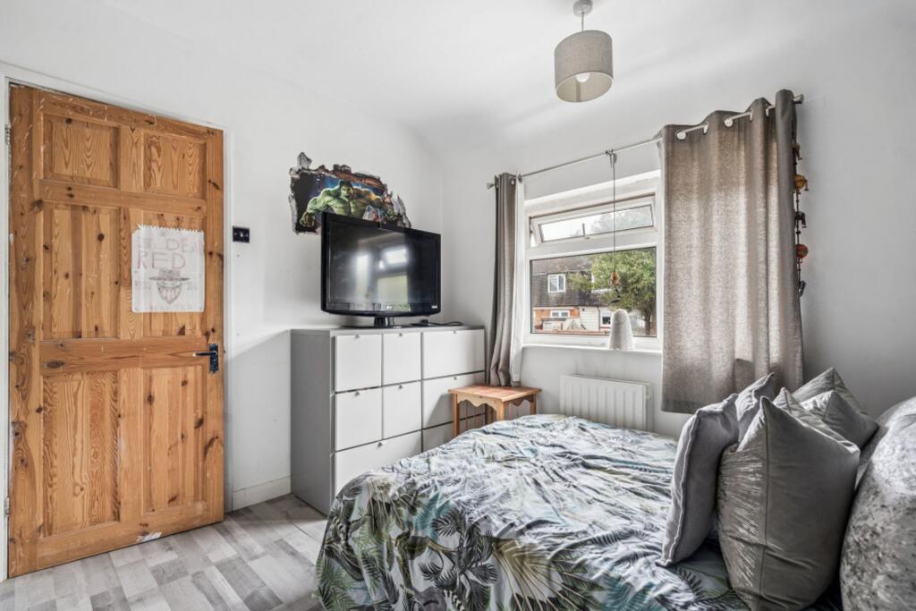 House in Three Rivers, Watford Rural - More
