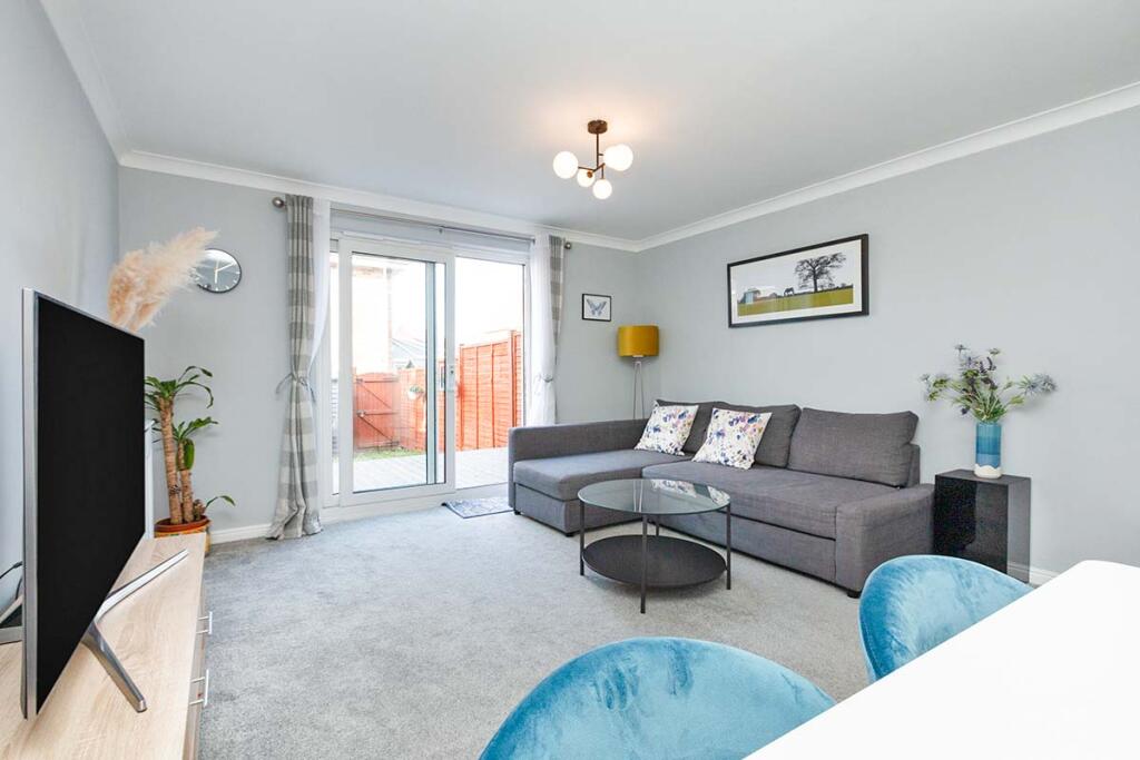 House in Reading - View 3