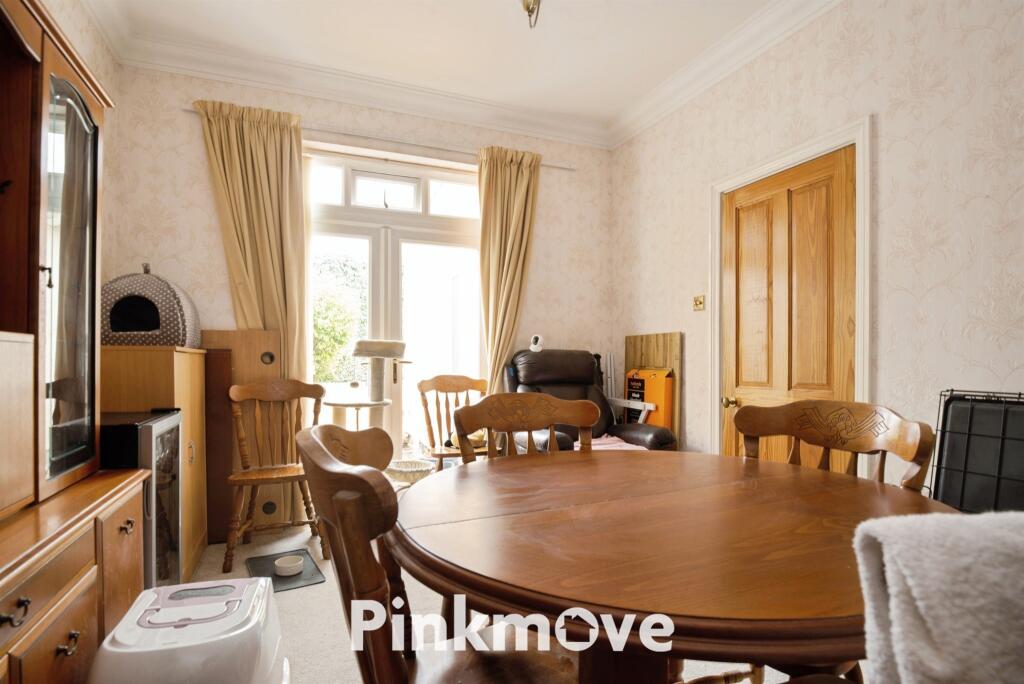 House in Newport - View 4