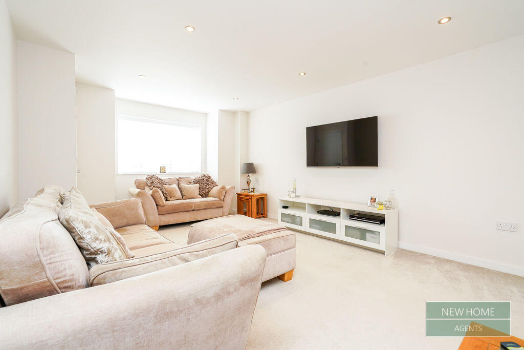 House in Rotherham, Bramley - View 5