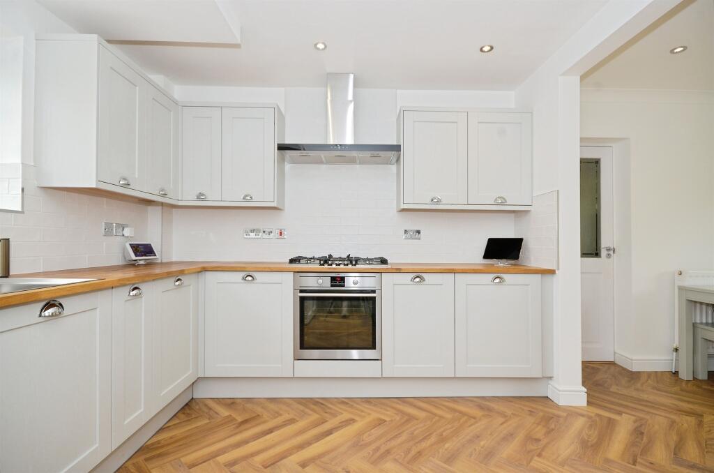 Additional image 4 of Manor Road, London Colney, ST. ALBANS