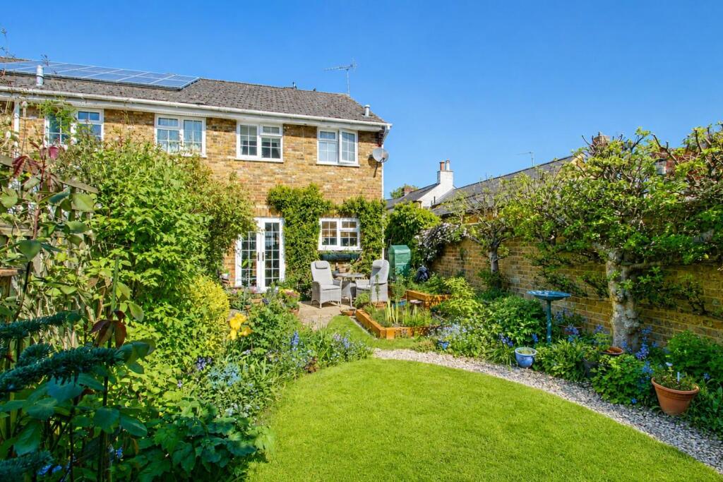 Main image of property: King Street, Tring