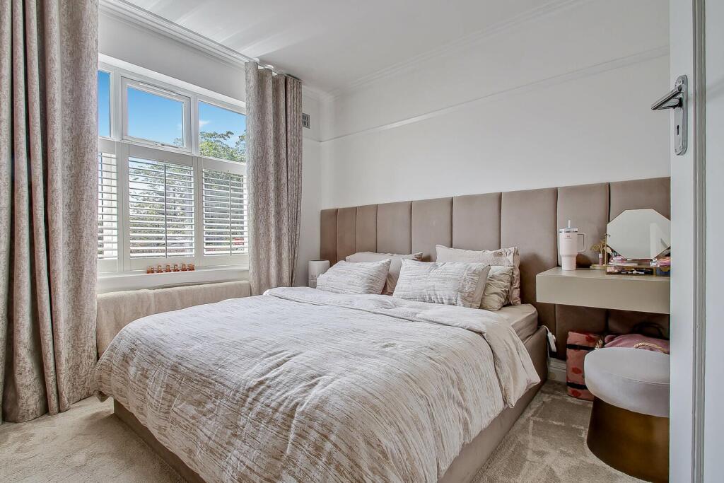 Apartment in London - View 3