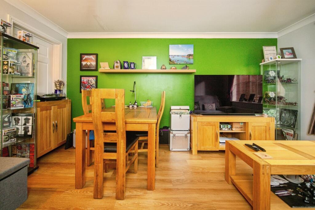 House in Taunton - View 3