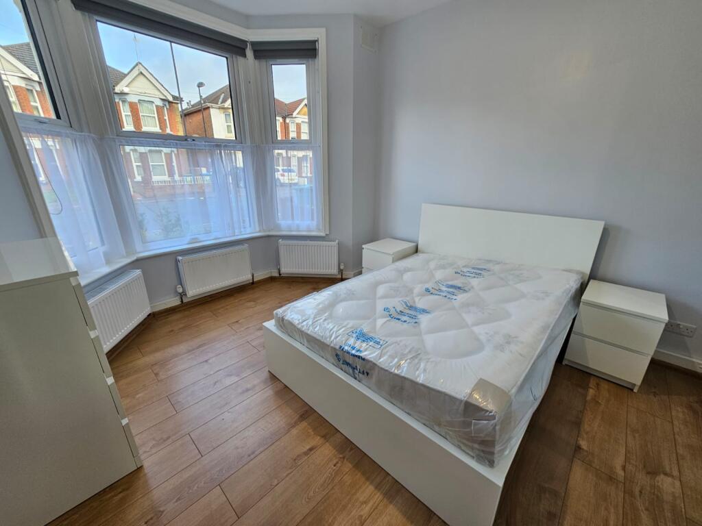Apartment in Southampton - More