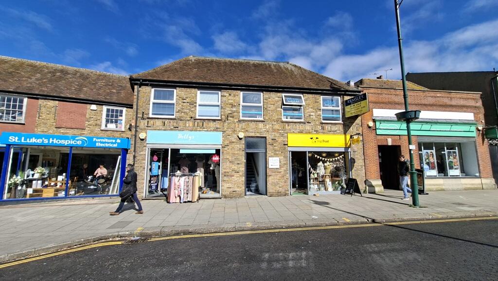 Main image of property: 38A, High Street, Rayleigh, Essex, SS6