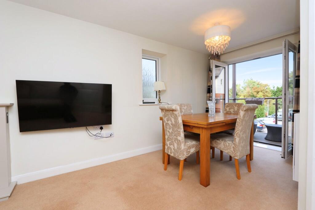 Apartment in Preston - View 5