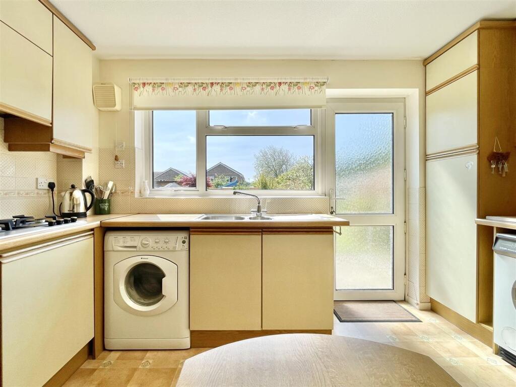 House in Weymouth, Redlands - View 4