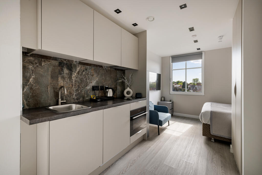 Main image of property: Flat 58, 35 Lowlands Road, Harrow, HA1 3WP