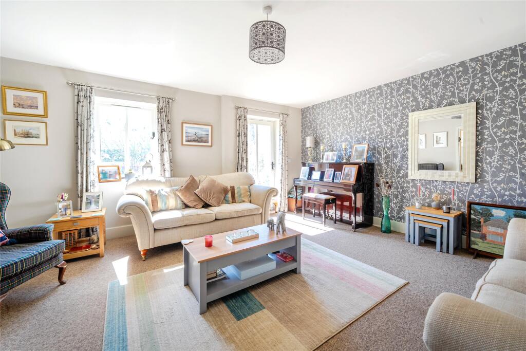 House in Silverstone, West Northamptonshire - View 2