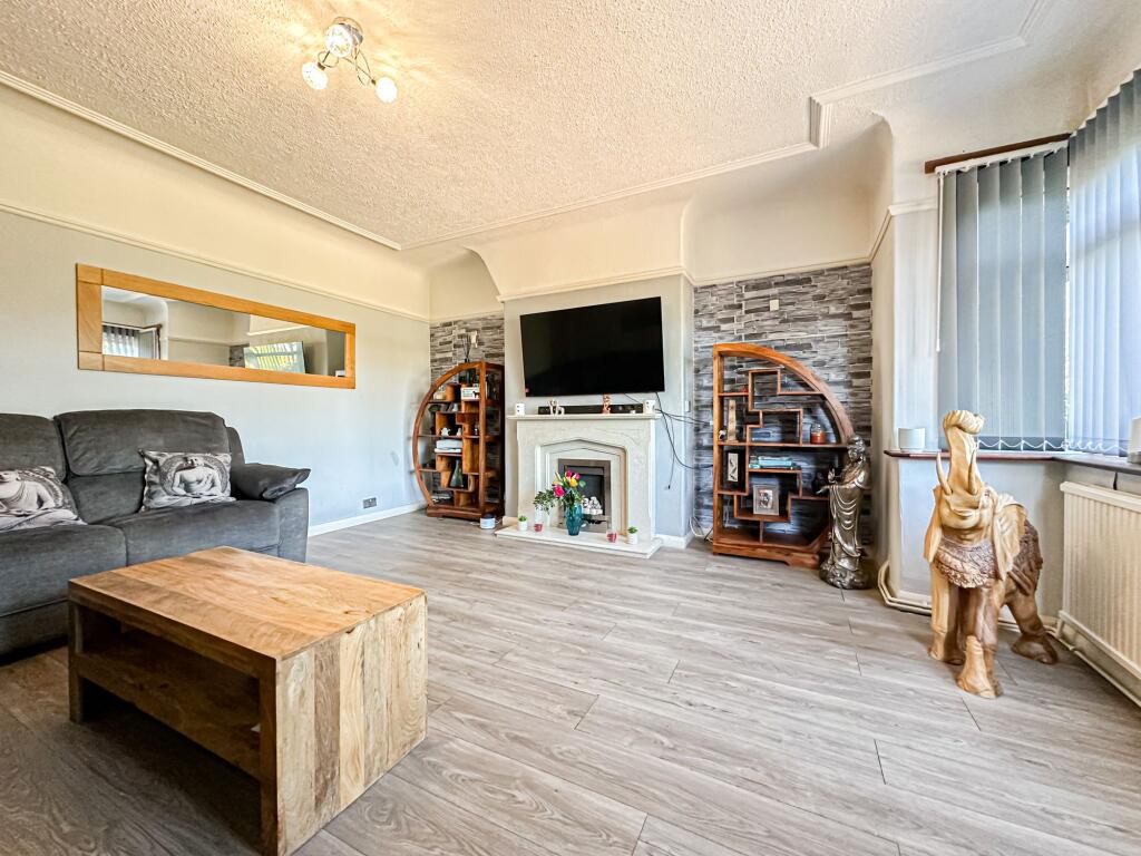 House in Wirral, Liverpool City Region - View 5