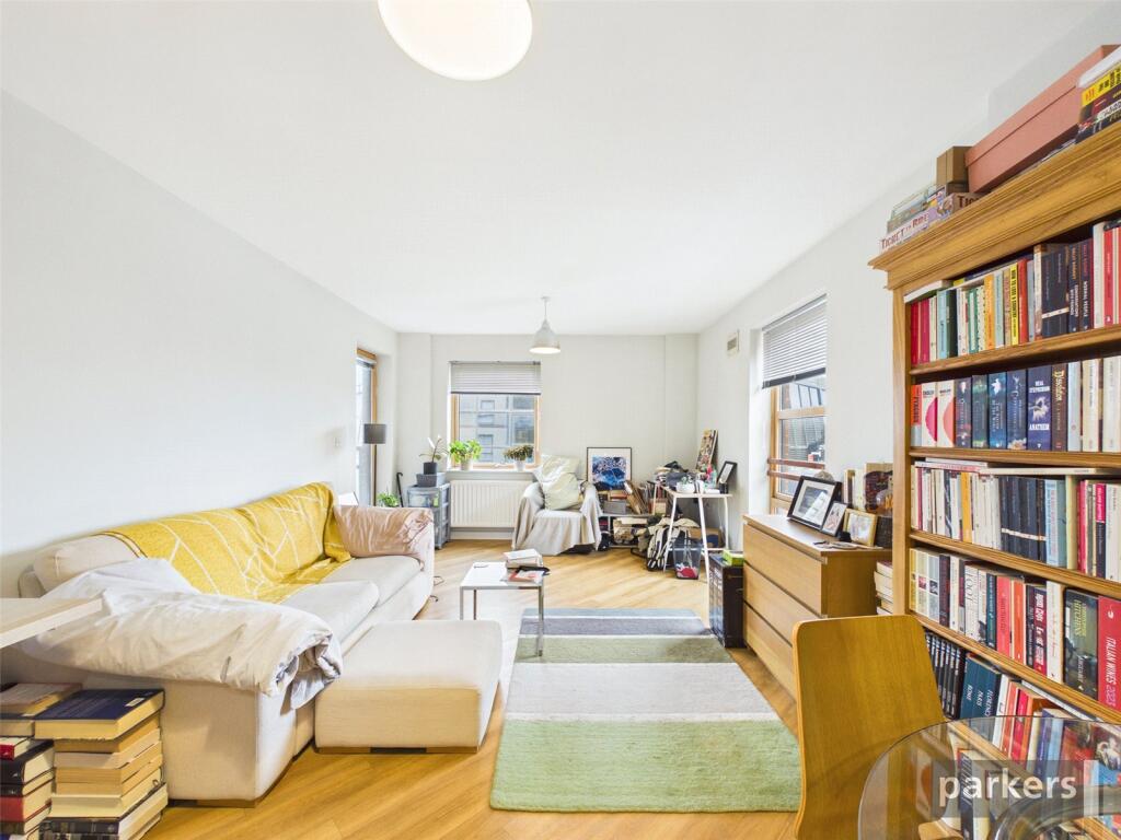 Apartment in Reading - View 3