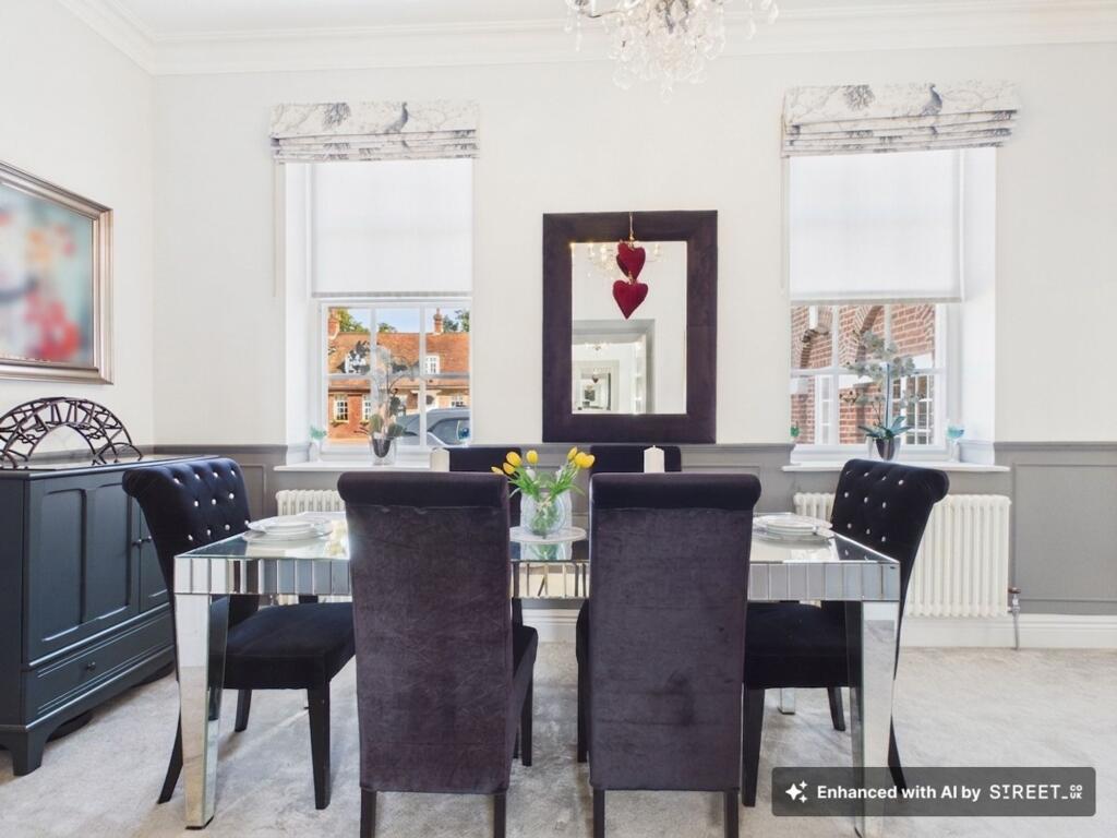Calcot Court, Calcot, RG31 photo 4