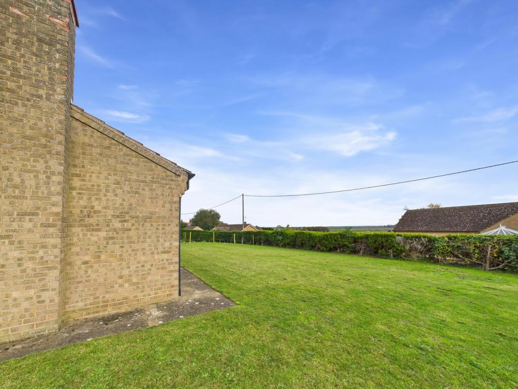 House in King's Lynn and West Norfolk, Southery - View 2