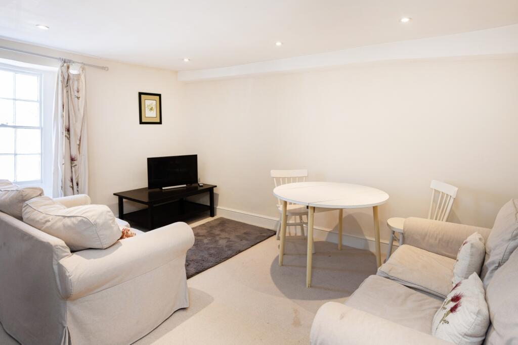 Main image of property: High Street, Woodstock, OX20 1TF