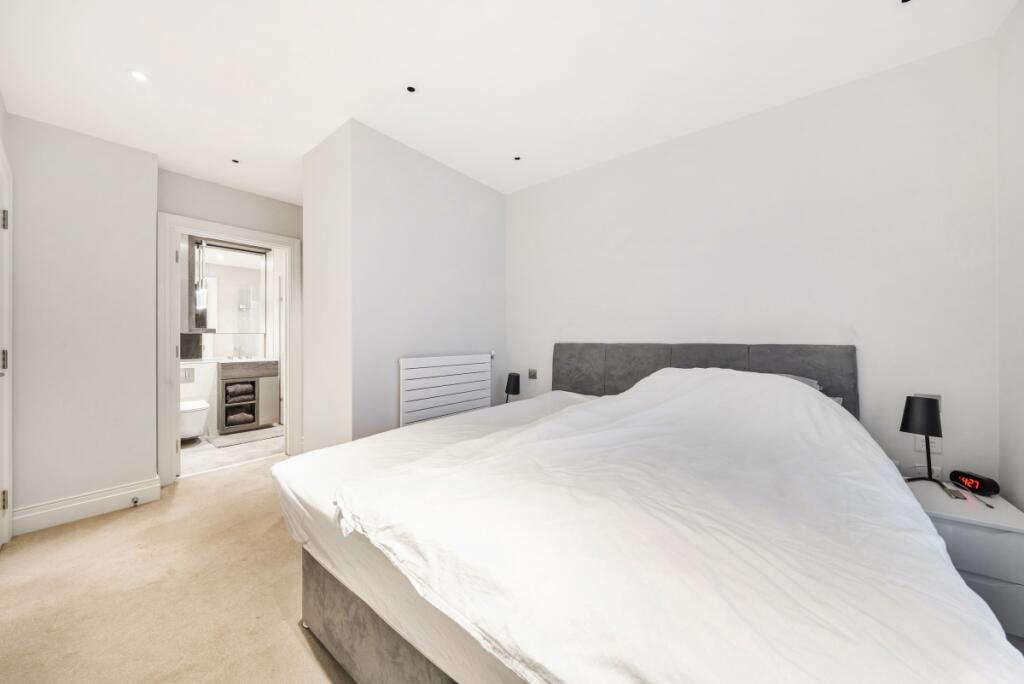 Apartment in London, Royal Borough of Kingston upon Thames - View 5