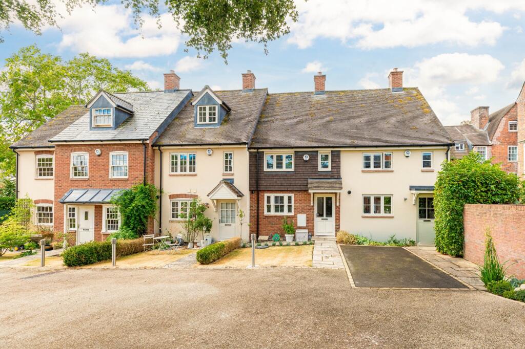 3-bed terraced on High Street, Marlborough, Wiltshire, SN8, £600,000