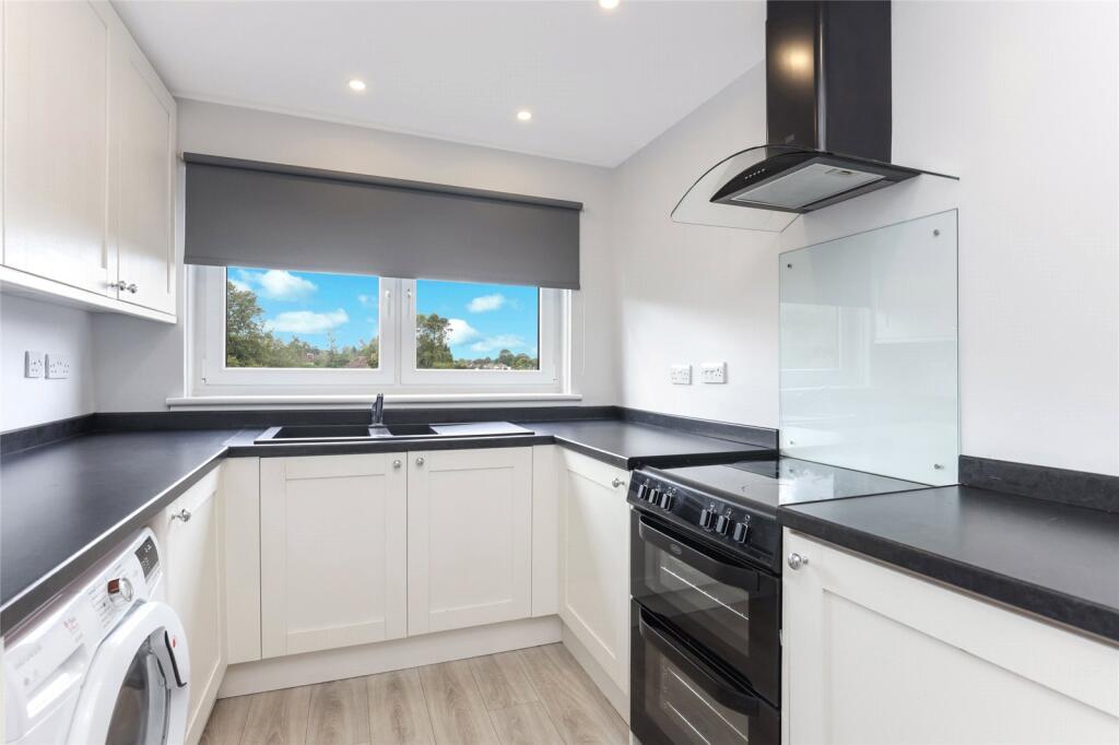Apartment in Glasgow, East Dunbartonshire - More
